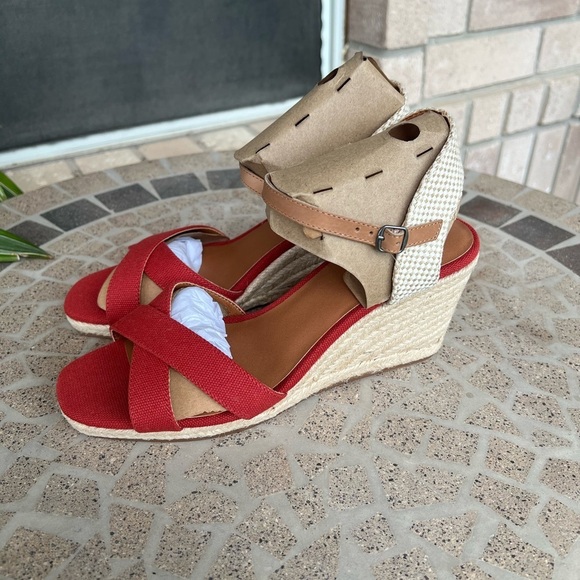 NIB Lucky Brand Women's Maeylee Espadrille Wedge Sandals Rancho Red Canvas 9.5 - Picture 3 of 6